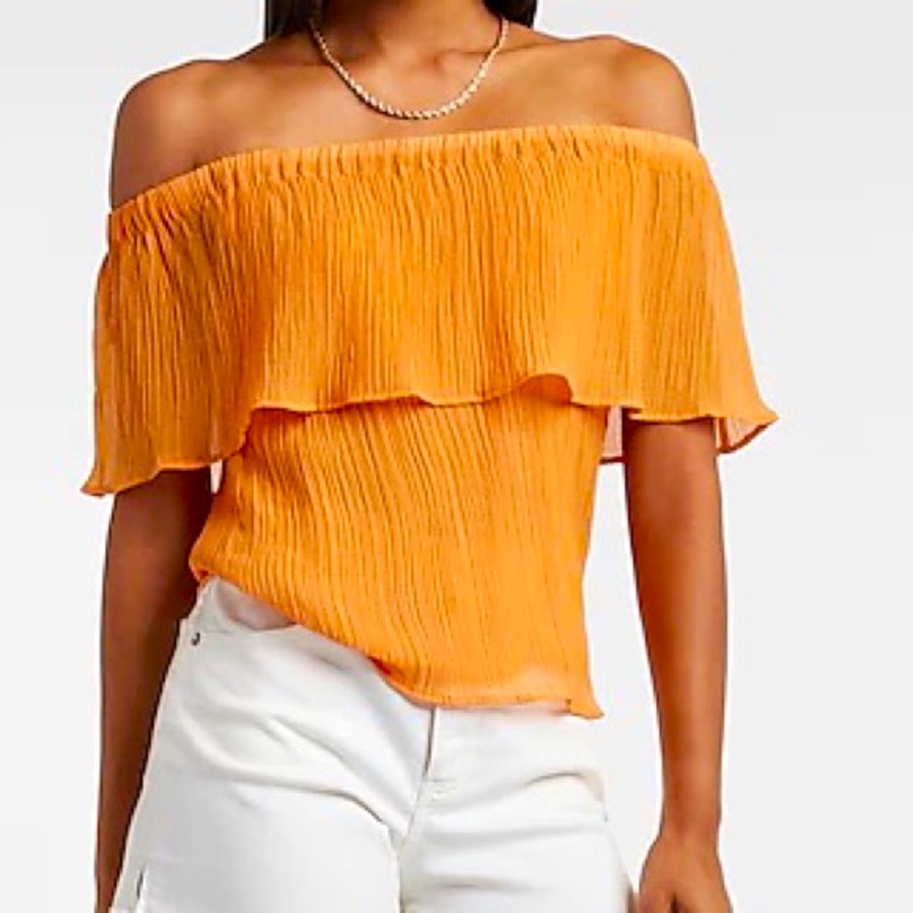 NWOT Textured Off The Shoulder Top